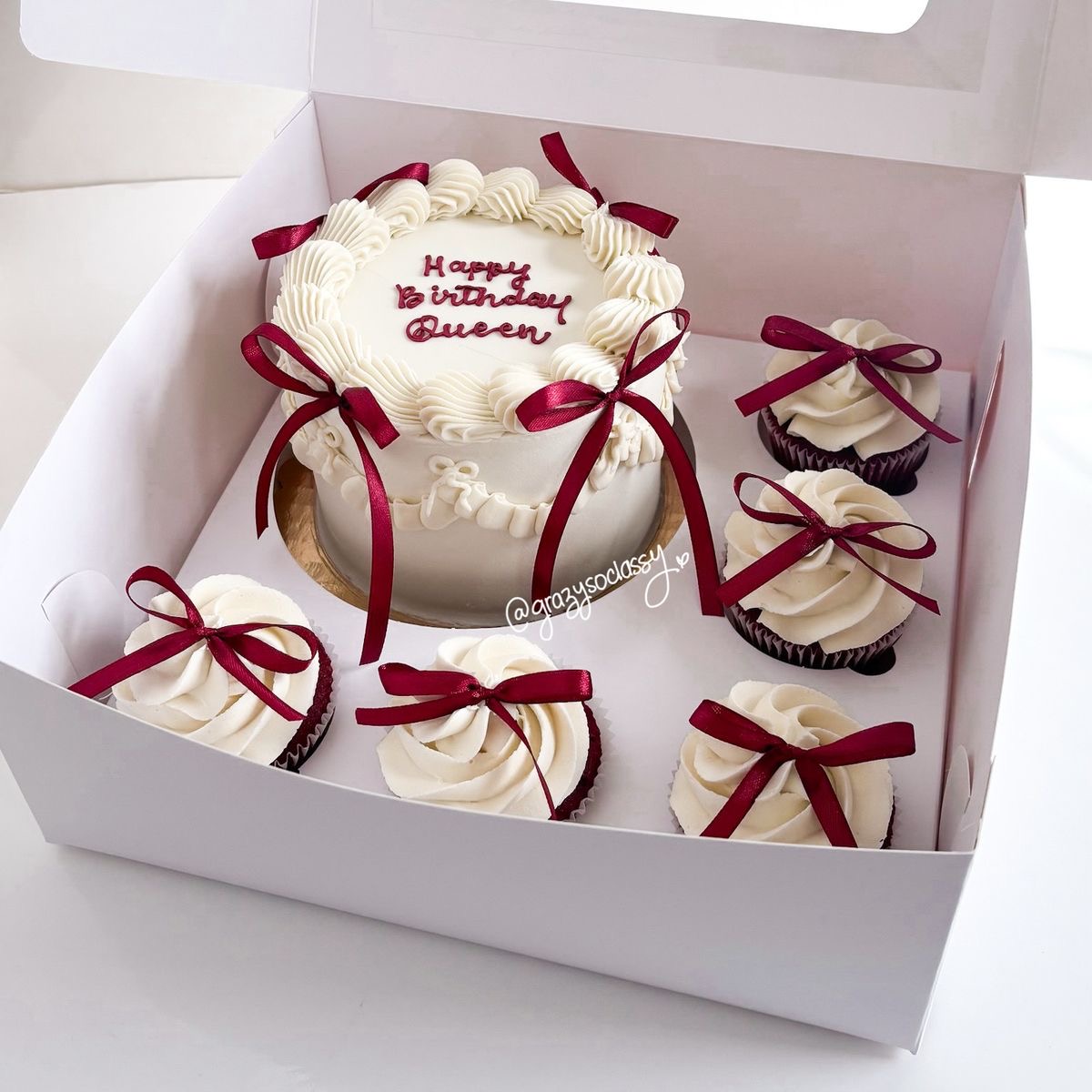 4-inches-bento-5-cupcakes-2